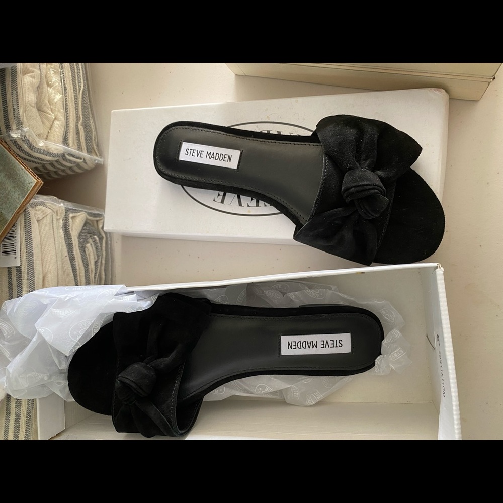 Steve Madden suede slides with bow
